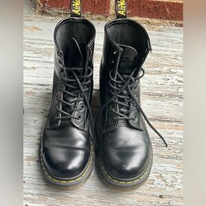 Dr. Martens 1460 Smooth Leather